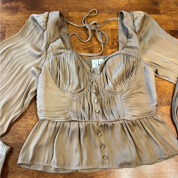 Joie Corset ruched back light brown tan blouse size small - Picture 3 of 7